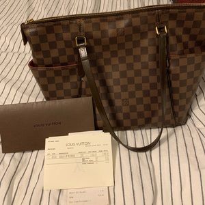 Lv purse